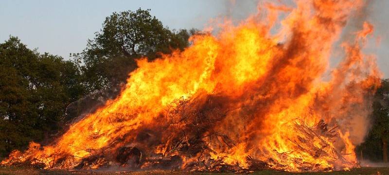 OLFEN: Osterfeuer anmelden