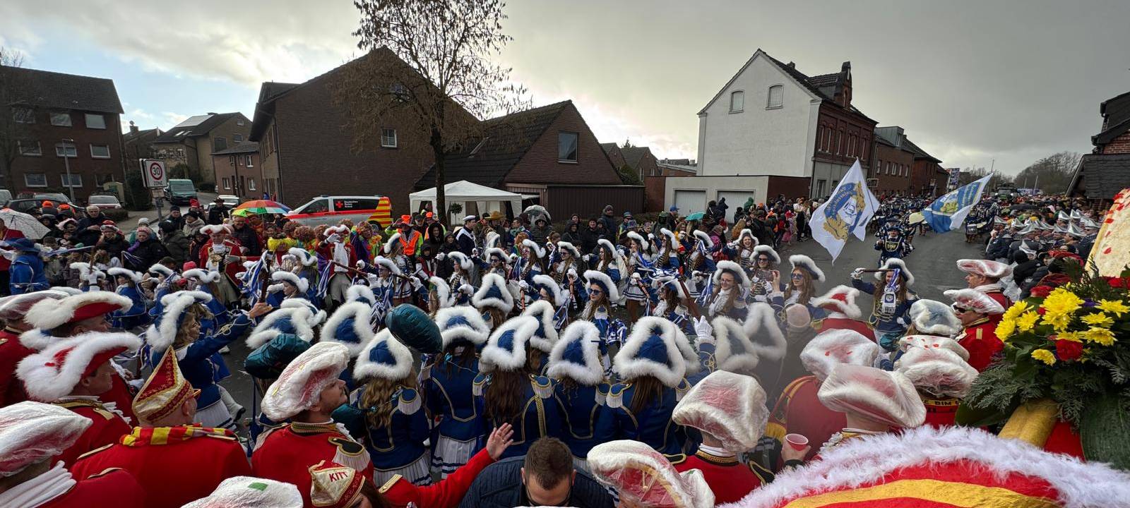 KREIS: Friedlicher Karnevalsdienstag