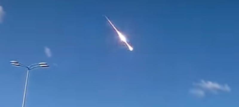 Meteor am Abendhimmel