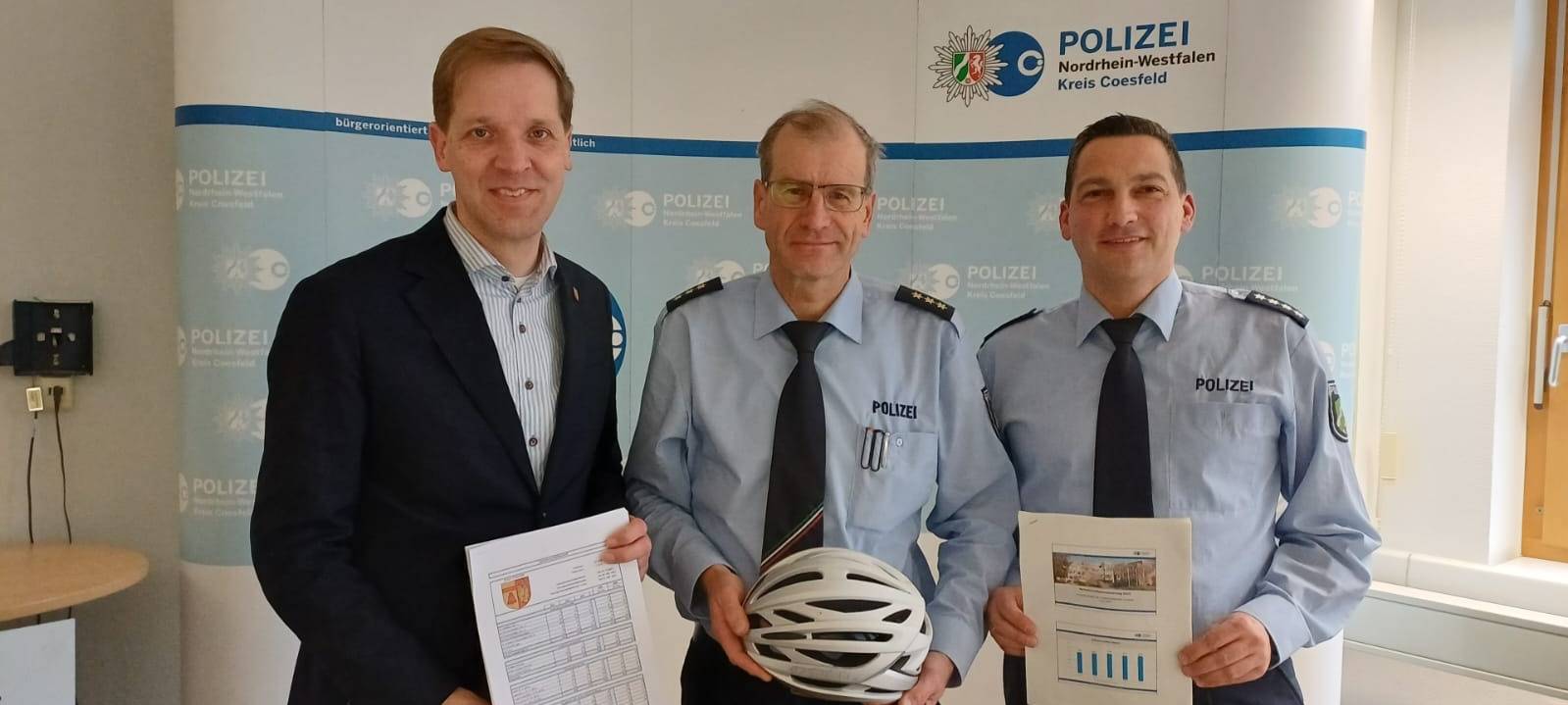 KREIS: Mehr Unfälle, weniger Tote