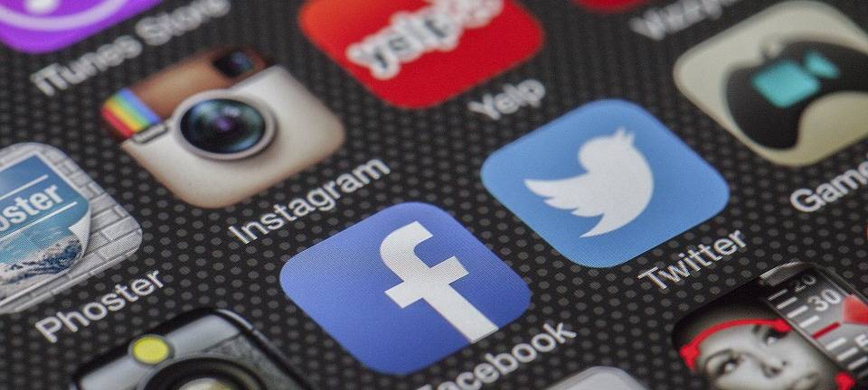 KREIS: Debatte über Social Media-Verbot