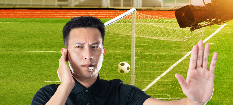 Foulspiel gegen Schiedsrichter